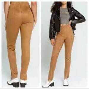 #8❤️ Brand new Tractr Pull On Suede High Rise Pants